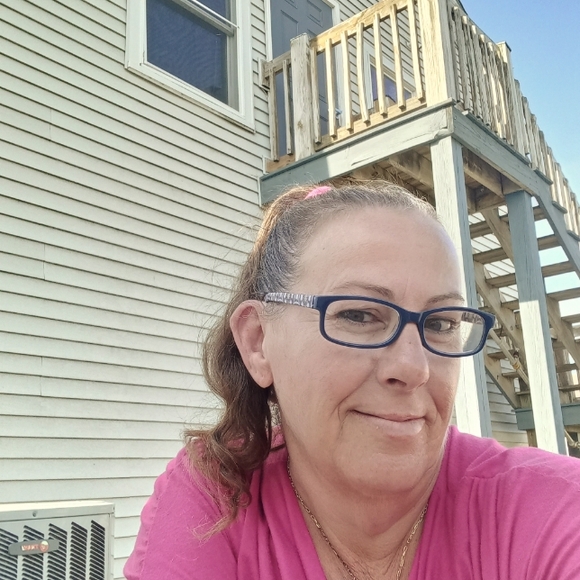 Meet your Posher, Trinity - Picture 2 of 3